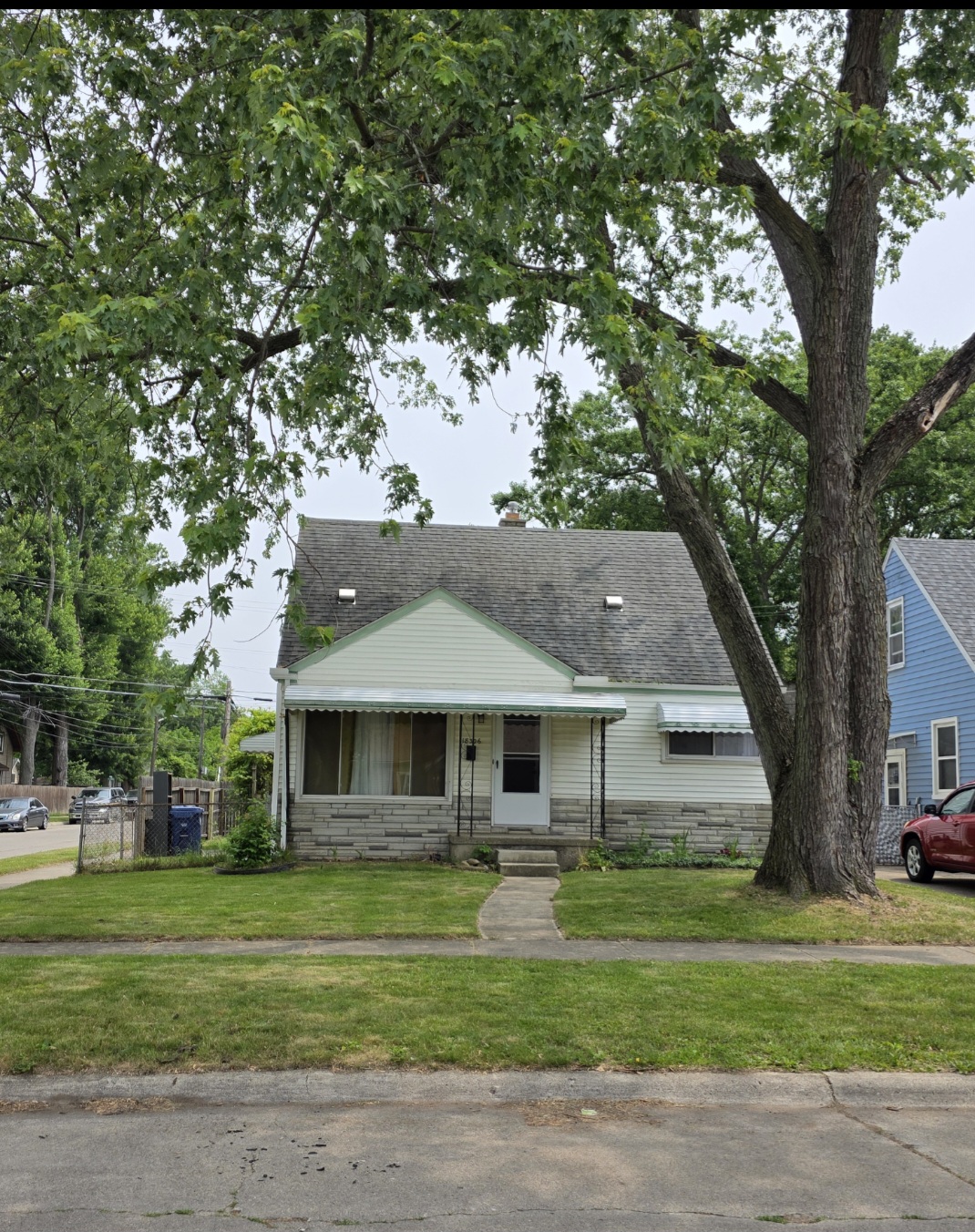 Property main image